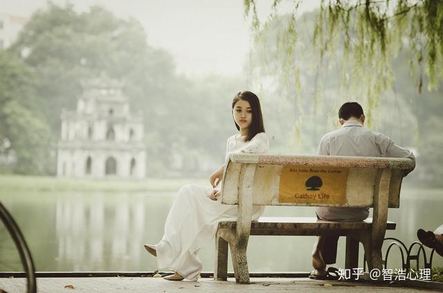 吵架相处夫妻解决的句子_夫妻吵架怎么相处最快解决_夫妻吵架后怎么和解