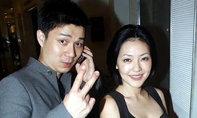 夫妻俩吵架砸伤了女儿_夫妻矛盾迁怒孩子_夫妻矛盾丈夫摔女儿